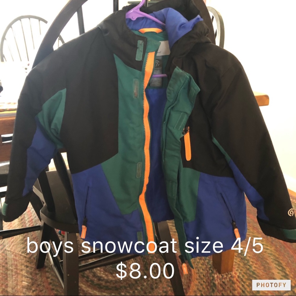 Boys snow/winter coat size 4/5